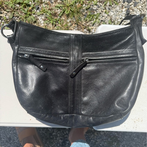 Chic Black Leather Bag - Picture 1 of 4